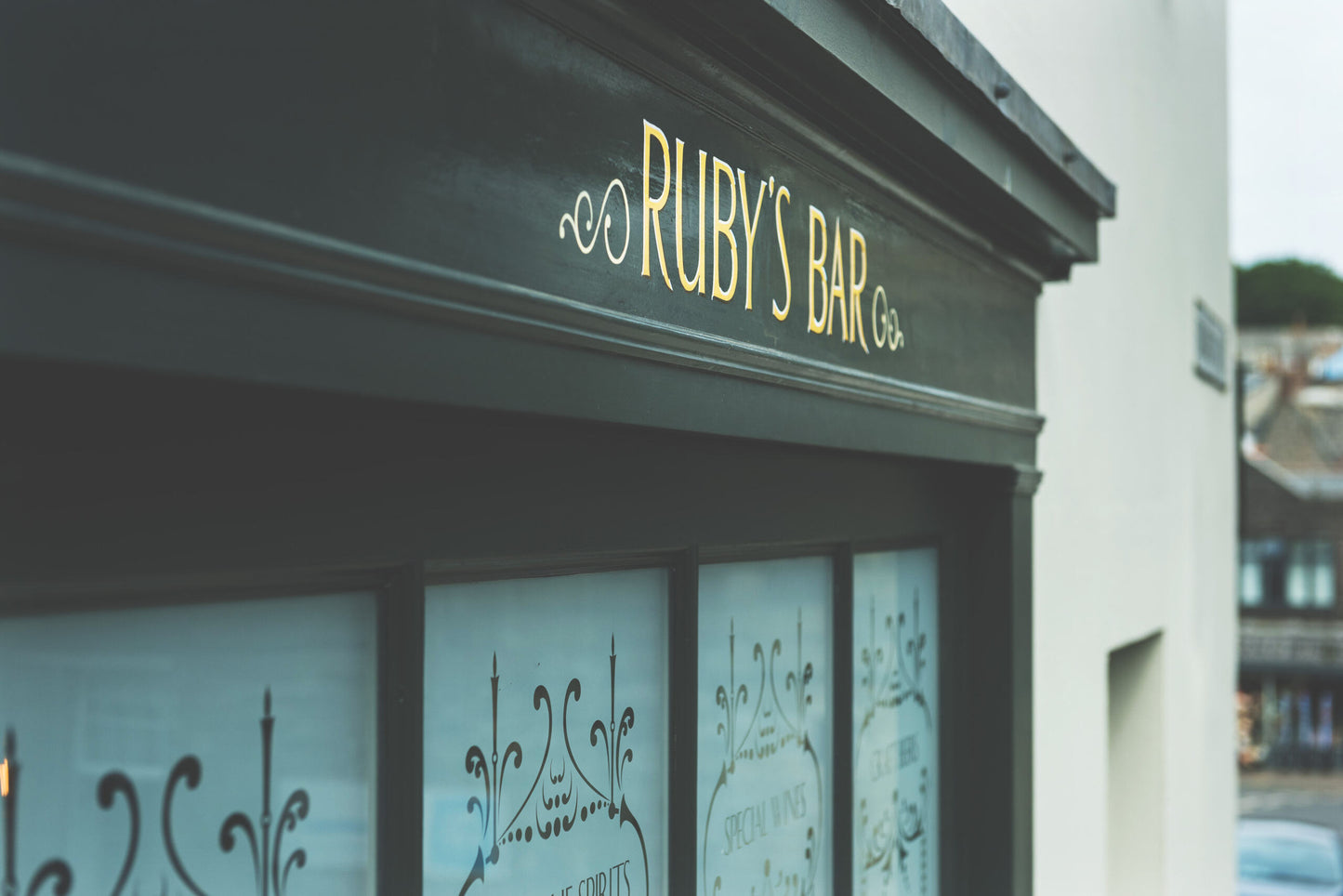 RUBY'S COCKTAIL BAR. PADSTOW. CORNWALL