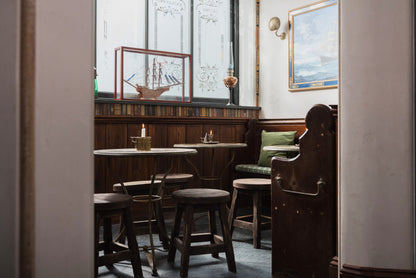 RUBY'S COCKTAIL BAR. PADSTOW. CORNWALL